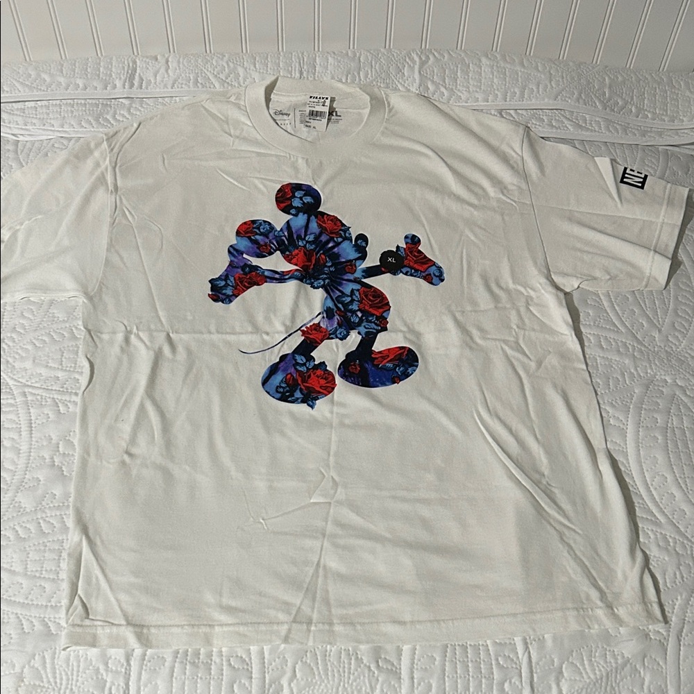 White Disney NEFF Mickey Mouse red rose w/blue and purple